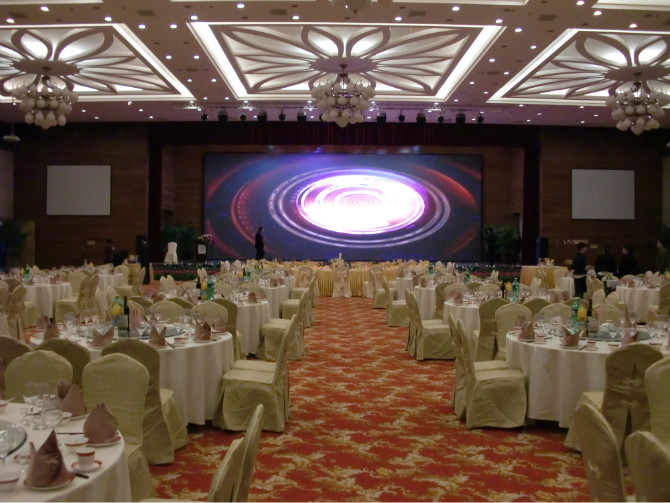 ����������eԷ��Ƶ�36�O �҃�P4����LED�@ʾ��